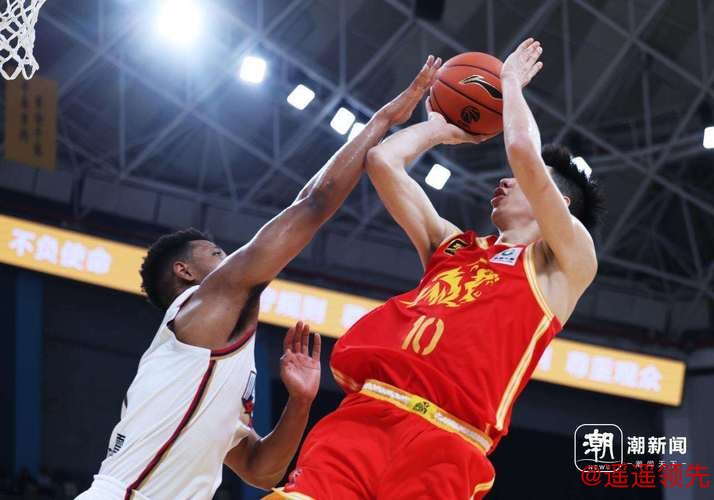 CBA新赛季常规赛揭幕战 浙江方兴渡赢下开门红