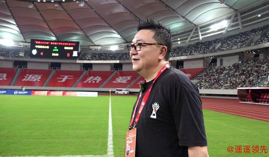 董路言论激怒日本球迷：伪专家标签频出，中国男足被指只会犯规和死守